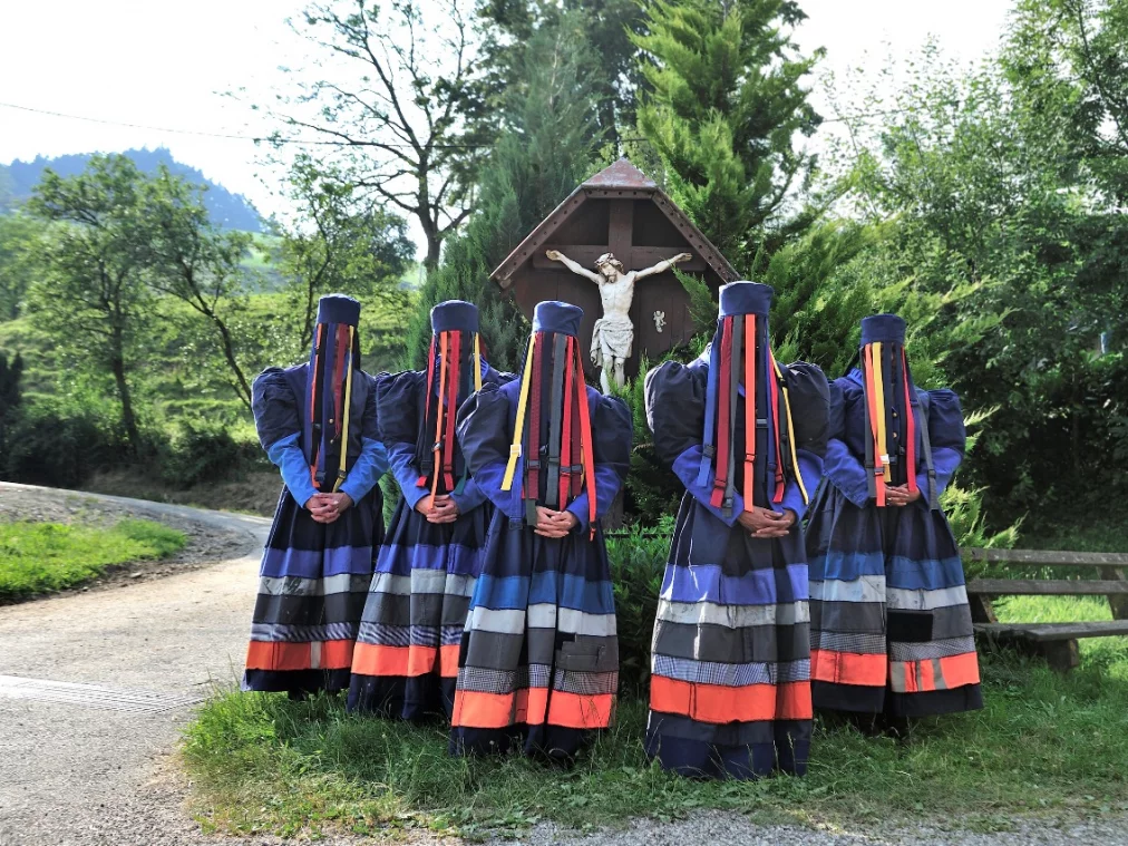 3_trachtenbummler_j.roller-c-maurice-korbel---hp