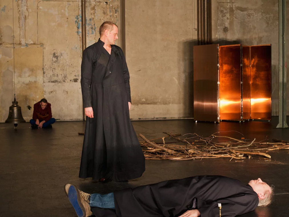 karamasow9_jung-striesow-blomberg-foto-arwed-messmerhp