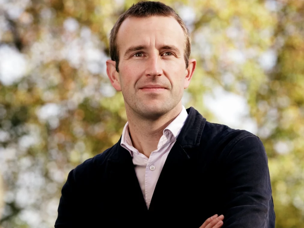 msb_robert-macfarlane_credit-angus-muir