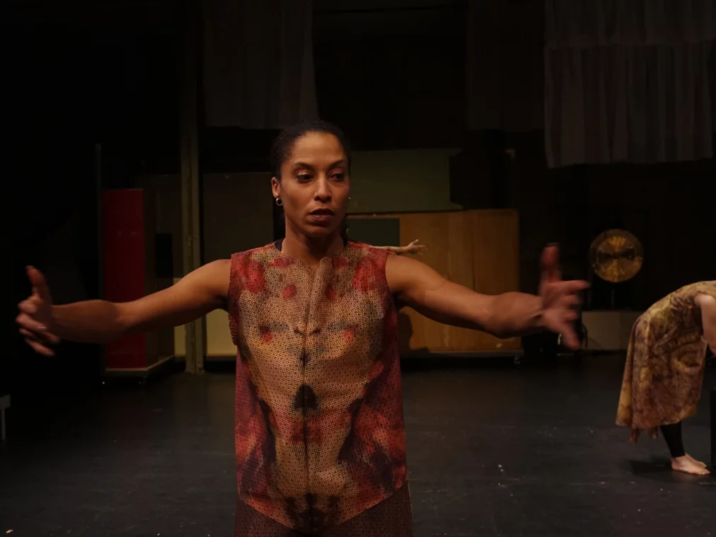 magical.acts.matter.-apparatus_foto2---christopher-hewitt_hp