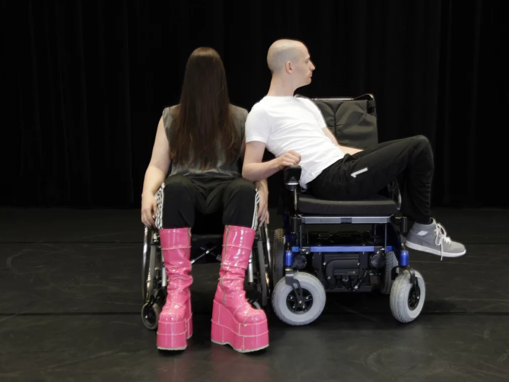 ravemachine_c_theresa-rauter_hp