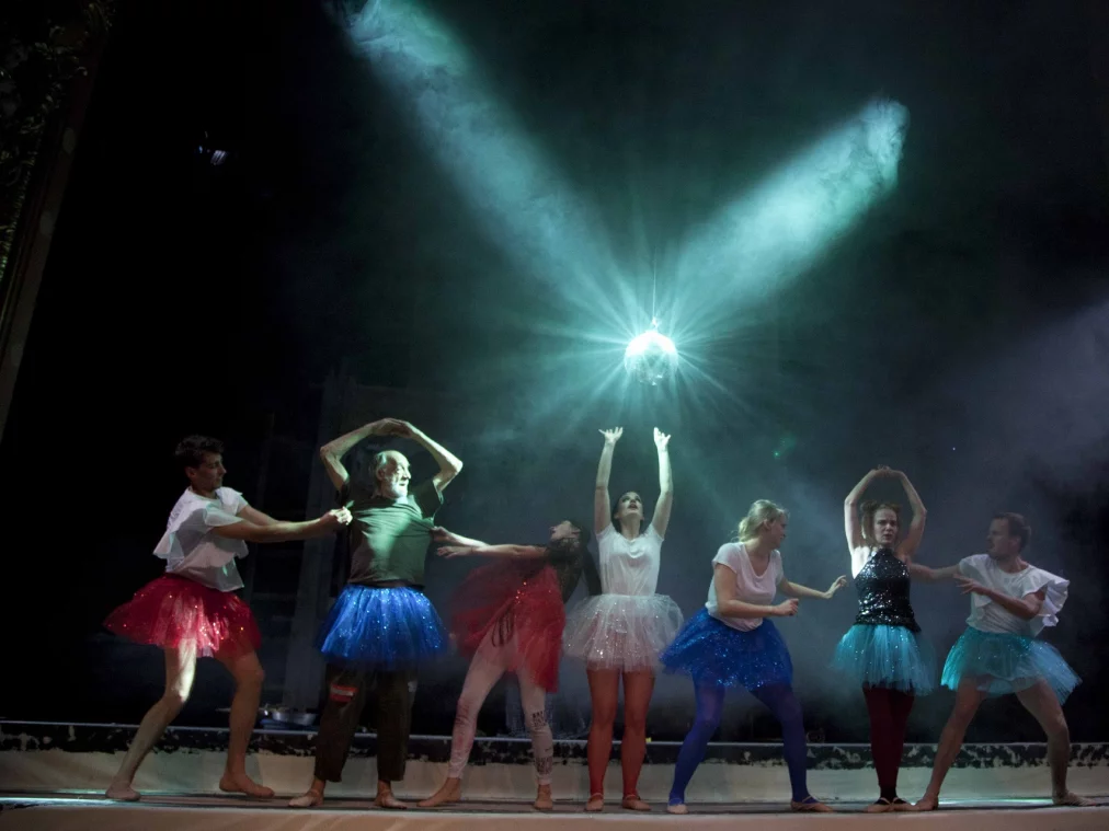 hauen-stechen_notrecarmen_c_denisgu--ville_hp