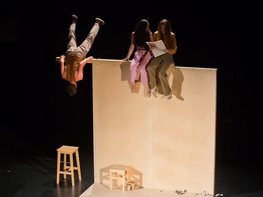 layes-emergencyartist_c_ivica_iv--evi--_hp