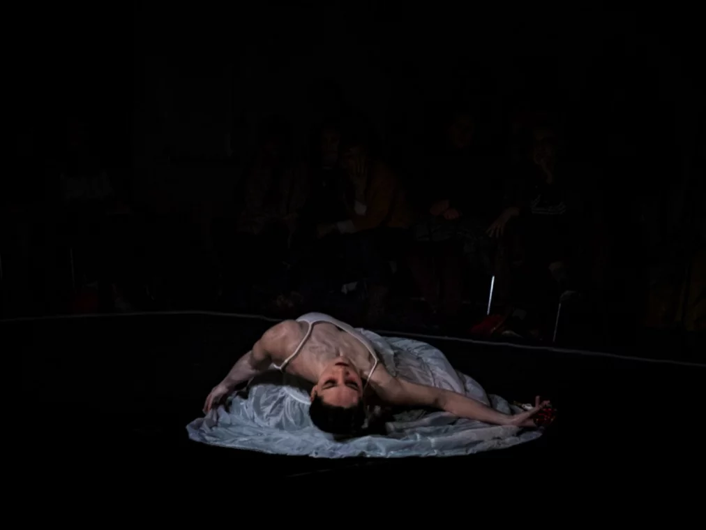 rebecca_journo_l-epouse_c_mark-maborough_hp_4