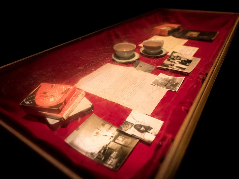 02 Cora Frost - Sogar Dein Tod war ein Geschenk_c_Mayra Wallraff_HP
